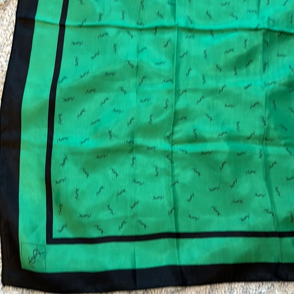 Authentic YSL silk scarf - Picture 8 of 10